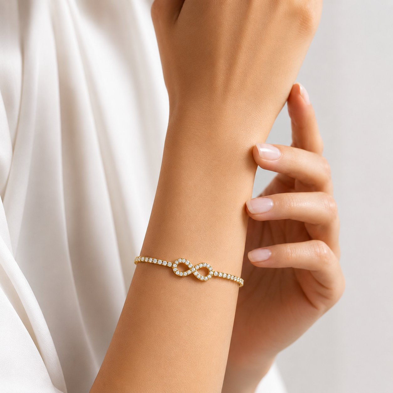 PULSERA INFINITO DORADA