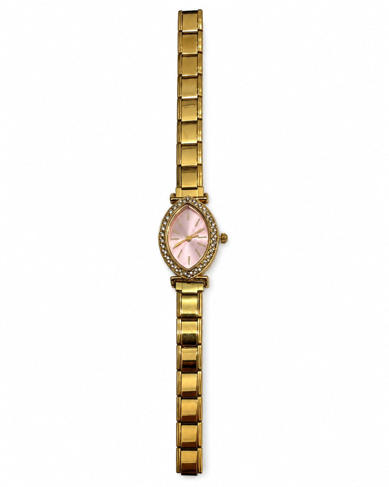 Reloj eva, fotografía frontal generada sobre fondo blanco