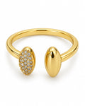 Anillo dorado con dos óvalos, vista frontal