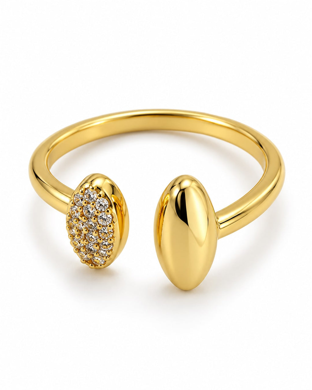 Anillo dorado con dos óvalos, vista en ángulo