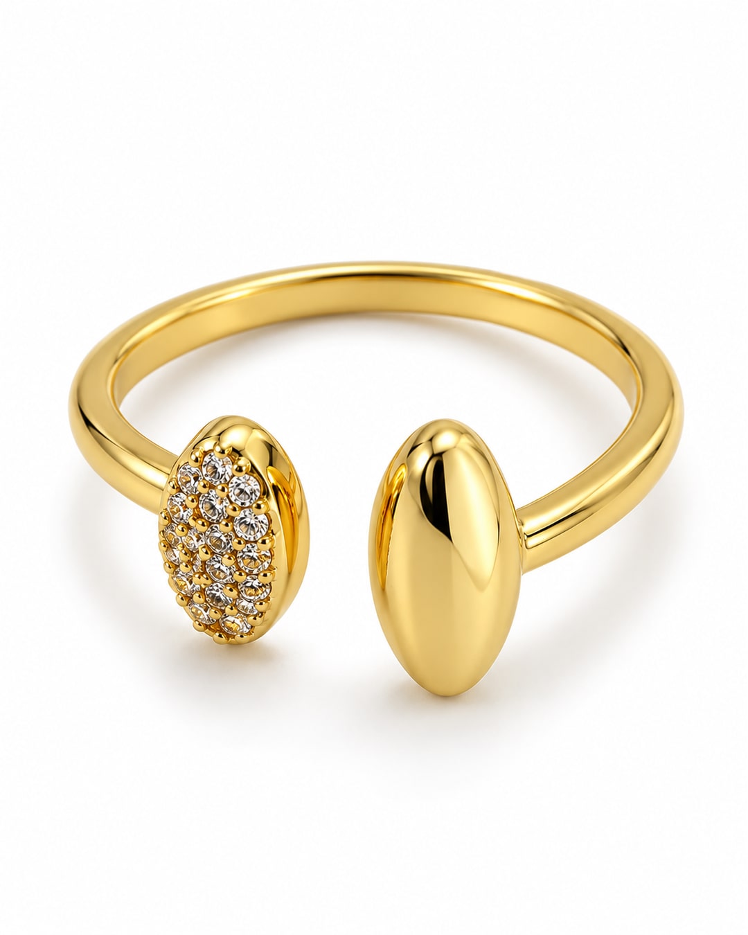 Anillo dorado con dos óvalos, vista en ángulo