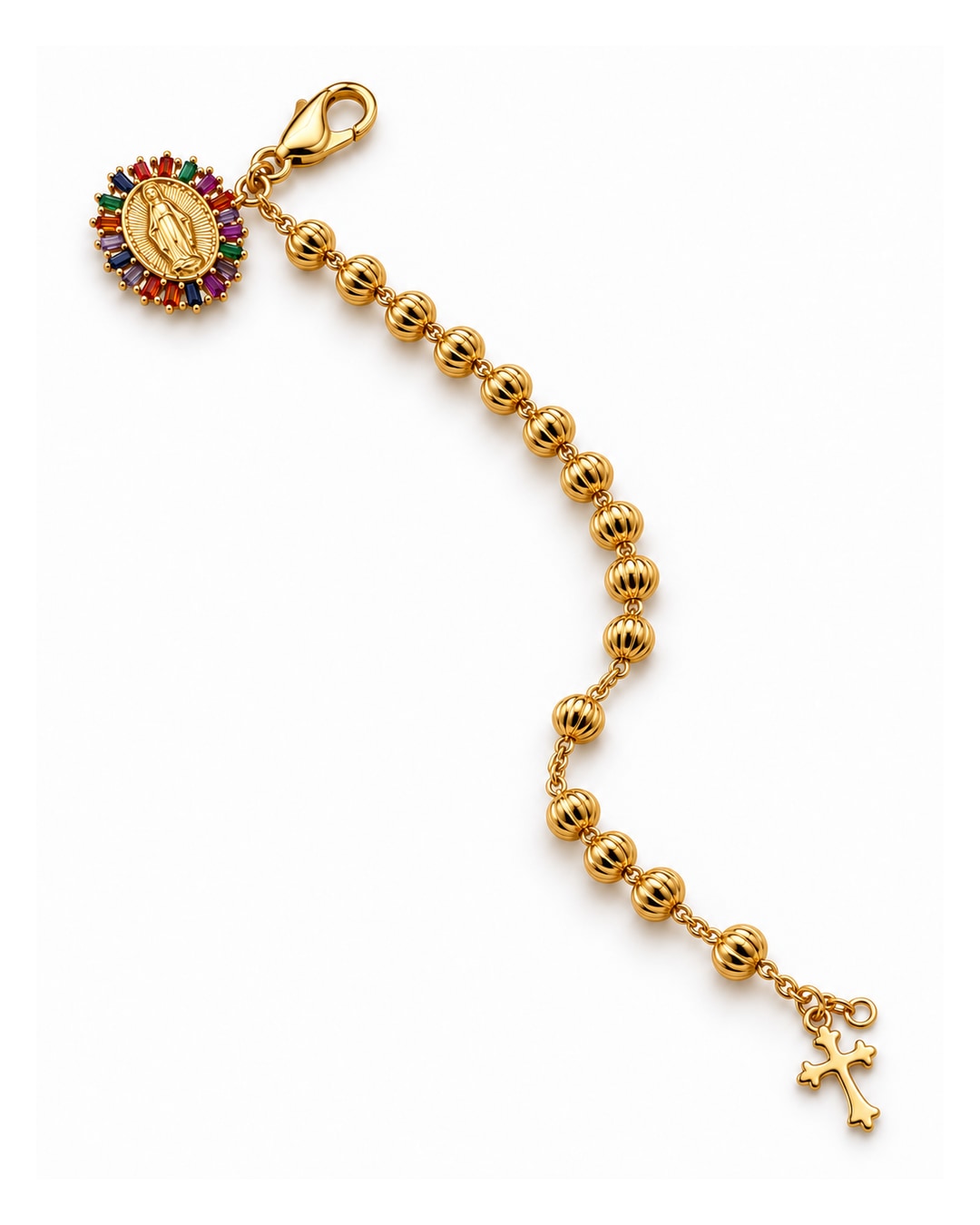 Pulsera virgen, medalla ovalada, vista en ángulo sobre fondo blanco