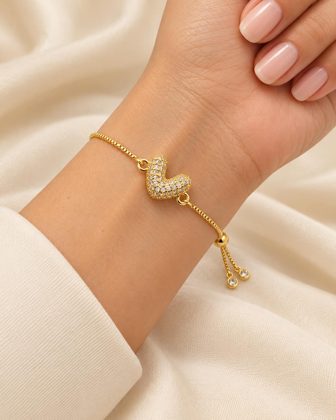 Pulsera corazón ajustable con brillos · Foto 2
